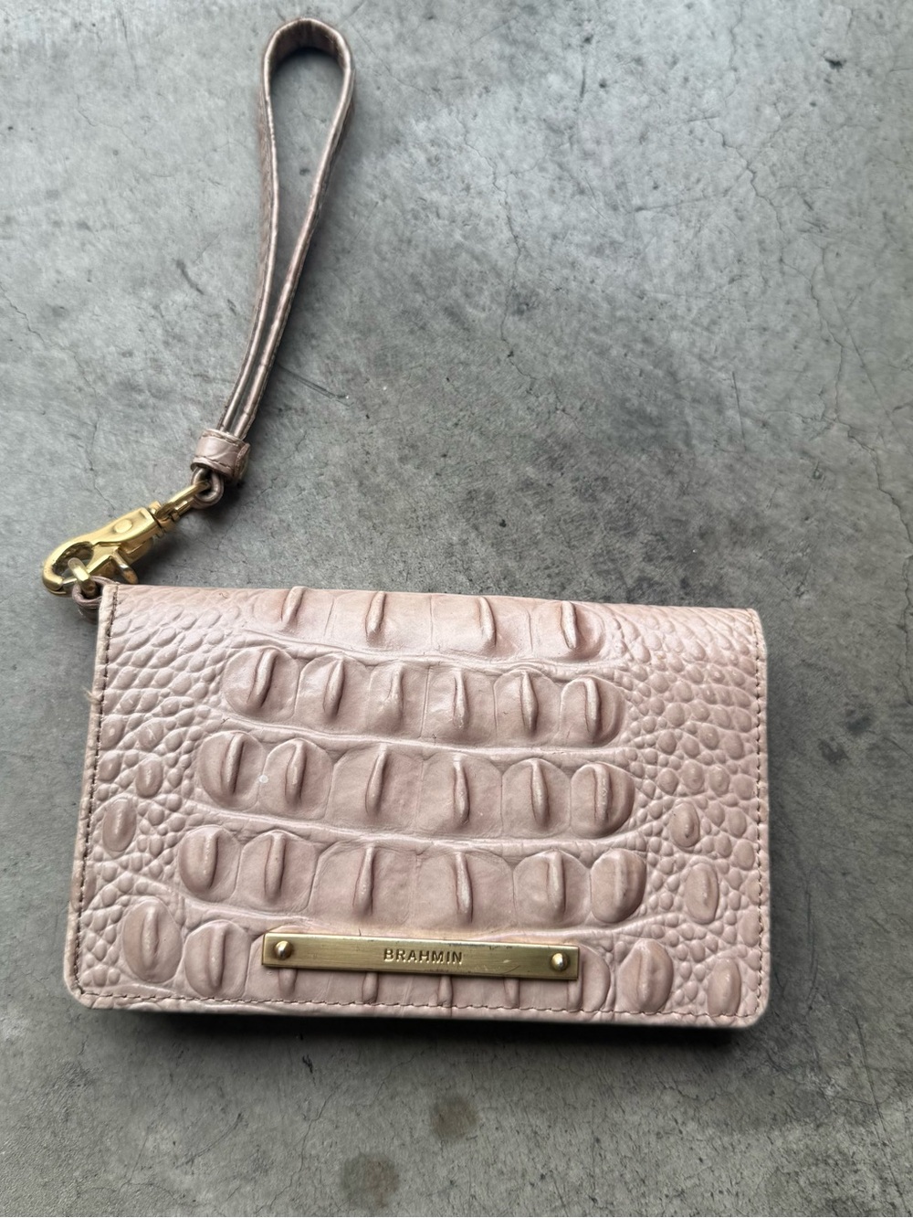 Brahmin  pink/beigeCroc-Embossed Leather Wristlet